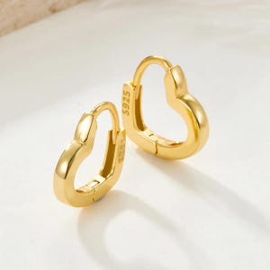 18K Gold Heart Huggie Earrings, Mini Love Hoop Earrings, Dainty Gold Hoops, Minimalist Heart Jewelry, Mini Coquette Hoops, Gift for Her