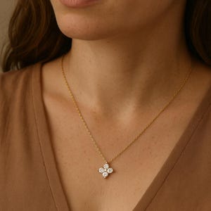 Clover Pendant Necklace, 14K Gold Plated Diamond Flower, Dainty Lucky Charm Jewelry, 4 Leaf Necklace, Bridesmaid Gift, Minimalist Jewelry