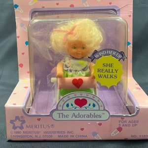 Vintage - Meritus - 1990 - Strollers - Wind up Walkers -she really walks - mint condition - made in China