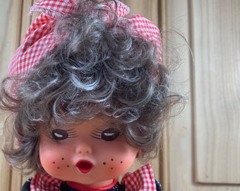 Muñeca ARI vintage rara, con vestido original en excelente estado, década de 1970