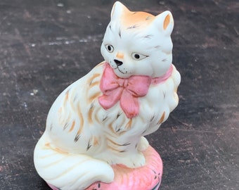 Vintage cat figurine - Franklin Mint - Persian cat - porcelain cat with pink bow sitting on a cushion