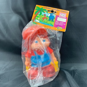 Rare vintage soft vinyl squeaker - in mint condition - squeeze pop - squeaker pop