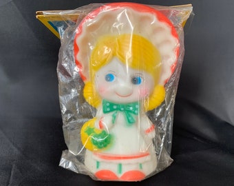 Vintage rubber squeaker doll in mint condition - 1970s - squeeze doll - squeaker doll