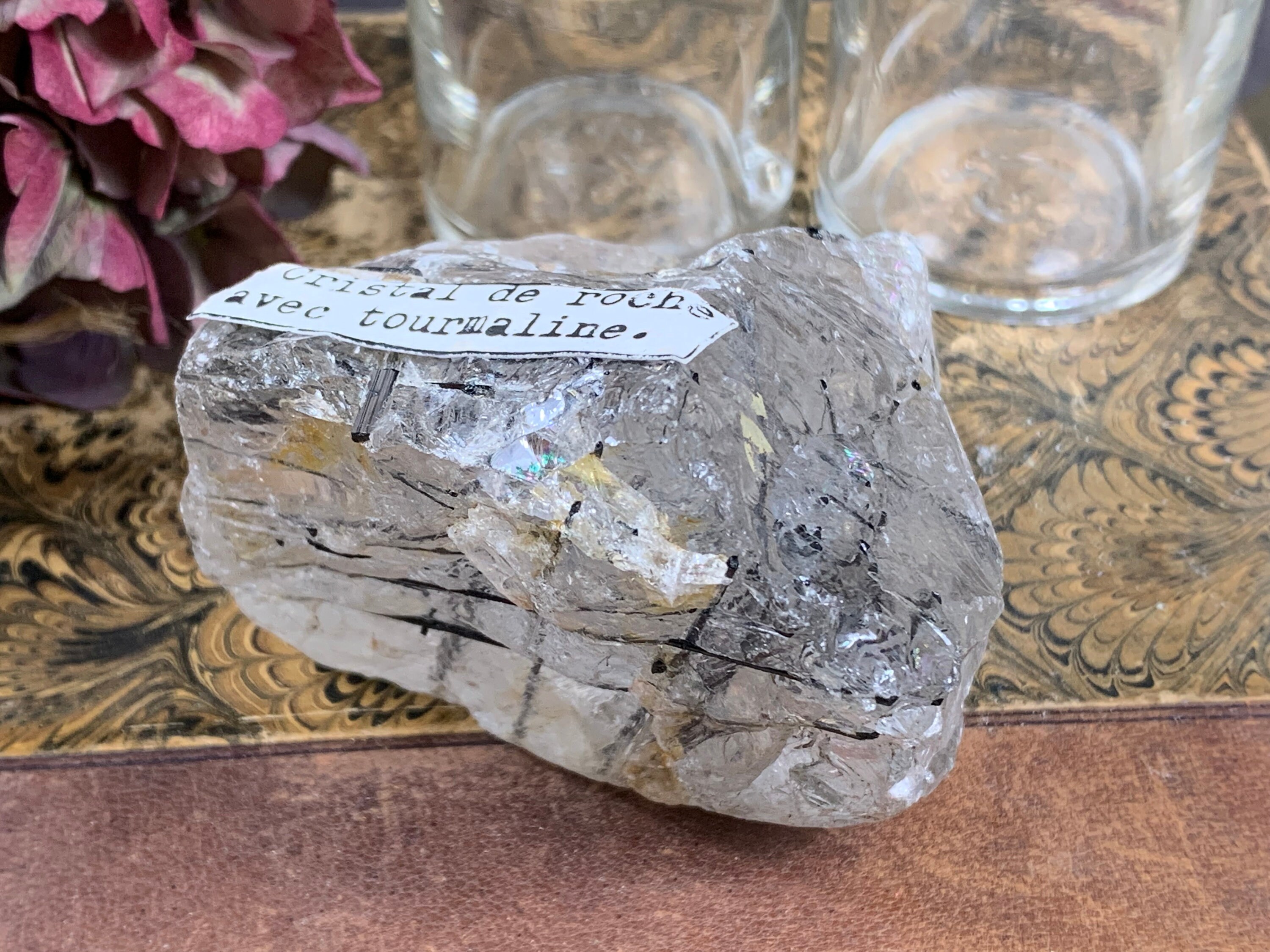 French mineral - Cristal de roche avec tourmaline