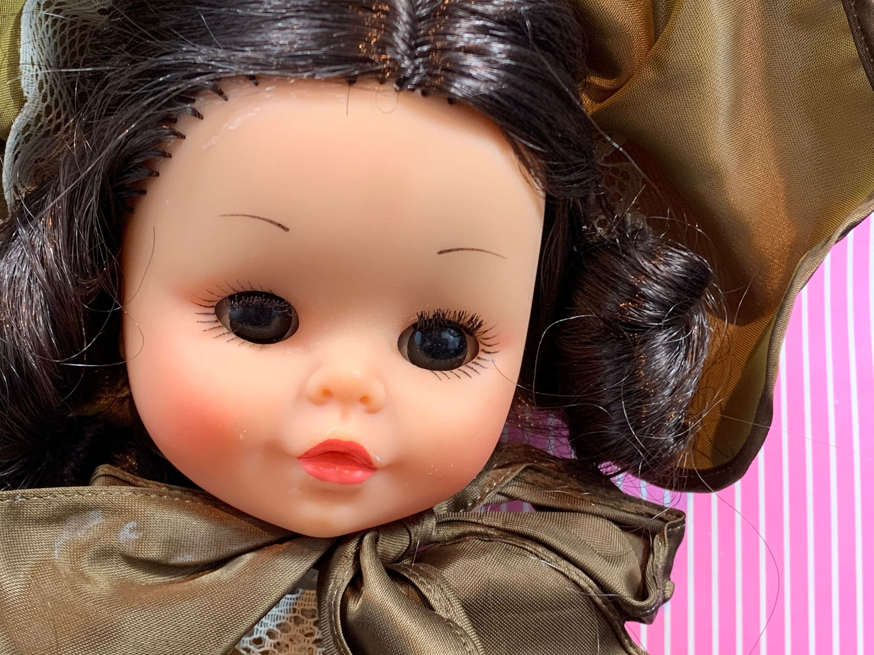 Nice Vintage Furga Doll From the Le Damine Series Mint Condition