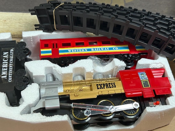 Union Express Train With Headlight and 3 Meters of Track