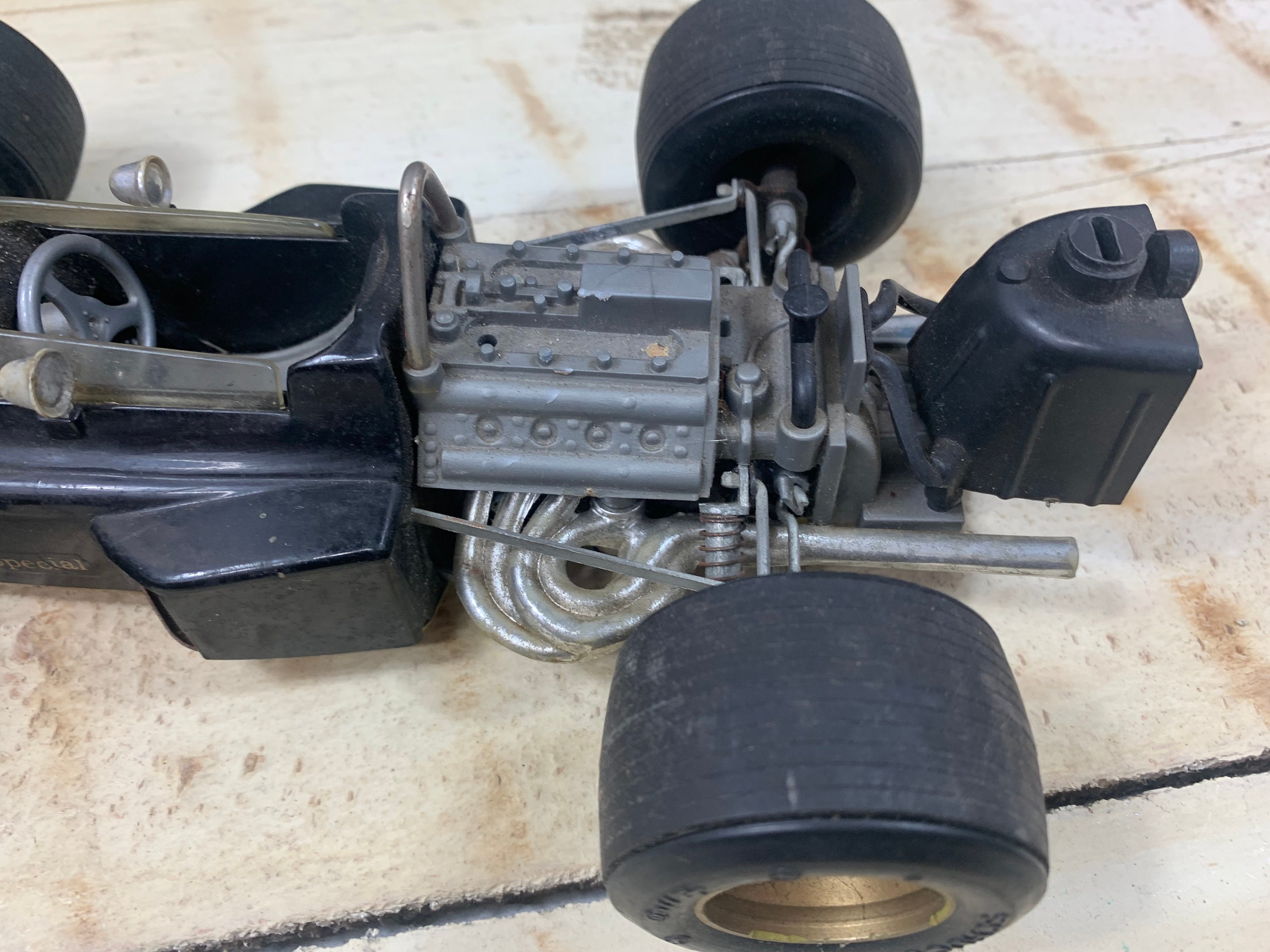 Schuco 1:16 - Voiture de sport miniature - 1071 LOTUS FORMEL 1