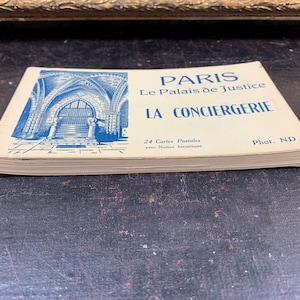 PARIS - Le Palais de Justice La Conciergerie - 過去を綴った24枚のポストカード -