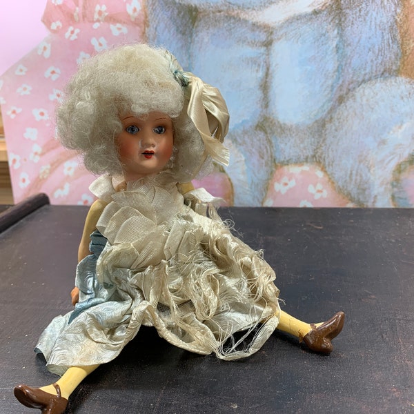 Cute antique Armand Marseille doll - Germany - 390 - AII/0M - with sleeping eyes and teeth - early 1900s - to restore again