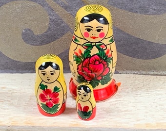 Vintage Russian Wooden Matryoshka Dolls - Set of 3