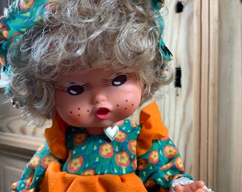 Muñeca ARI vintage rara, con vestido original en excelente estado, década de 1970