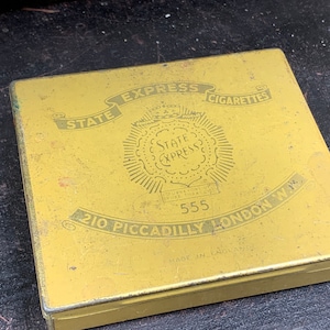 Scatola di sigarette rettangolare, coperchio incernierato, sigarette State Express - fornitori di tabacco puro - 555 - 210 Piccadilly LondonW.I