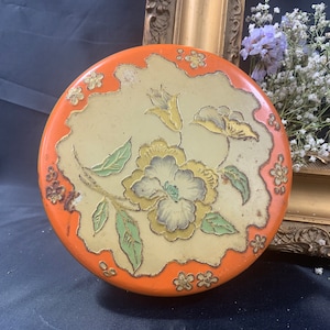 Vintage tin box - round drum with floral motif - Bekkers Dordrecht Holland