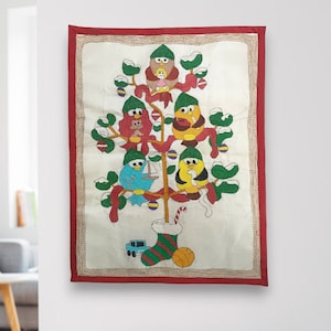 木の上のフクロウの手作り刺繍タペストリー。森の鳥のナクシカンタ壁掛け、知恵と勇気をテーマにしたホームデコレーション、かわいいプレミアムギフト