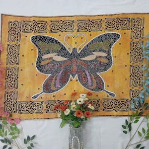 ハンドメイドの黄色の蝶のビーズ刺繍の壁掛けタペストリー、ヴィンテージモダンな動物プリントの壁アート - 秋、自然にインスパイアされた装飾