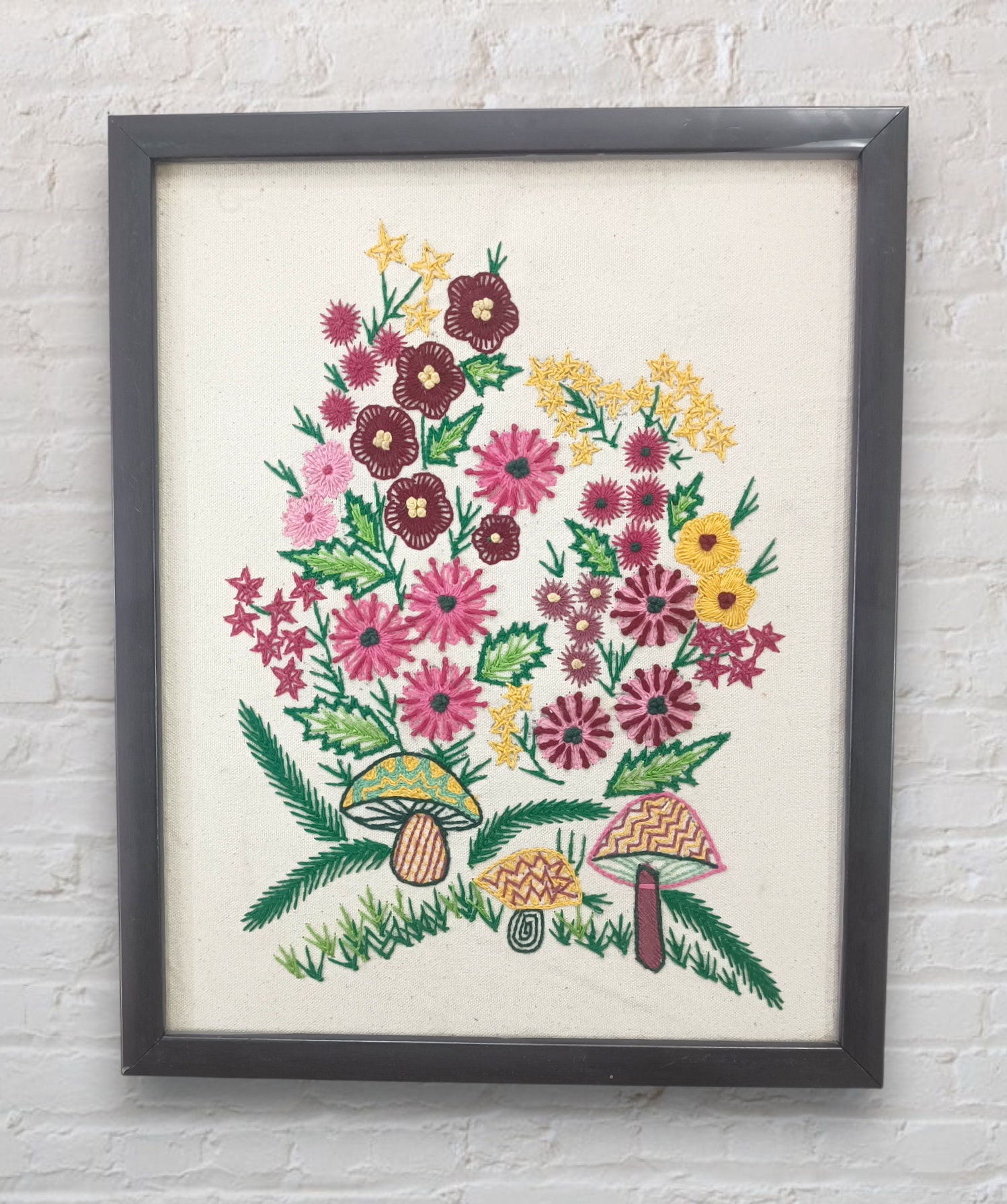 Handmade Embroidered Bunch of Wildflowers Wall Hanging  display picture 1