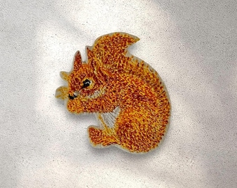 Squirrel Patch, Forest Animal Badge, Decorative Patch, DIY Embroidery, Embroidered Applique, Applique Motif, Gift for Squirrel Lover,Tiny