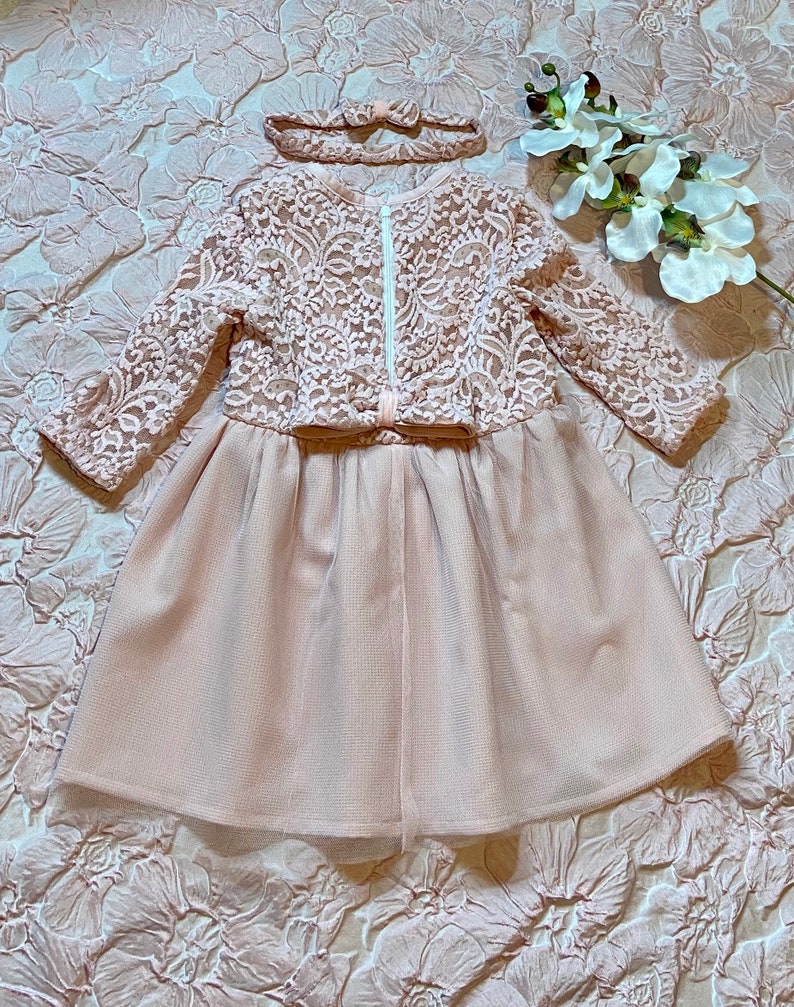 Elegantes Kleid mit langen Ärmeln Handgefertigtes Partykleid Kleid Baby Mädchen Taufe Babykleid Spitze Kleid mit Schleife Süße Babyhochzeit Bild 2