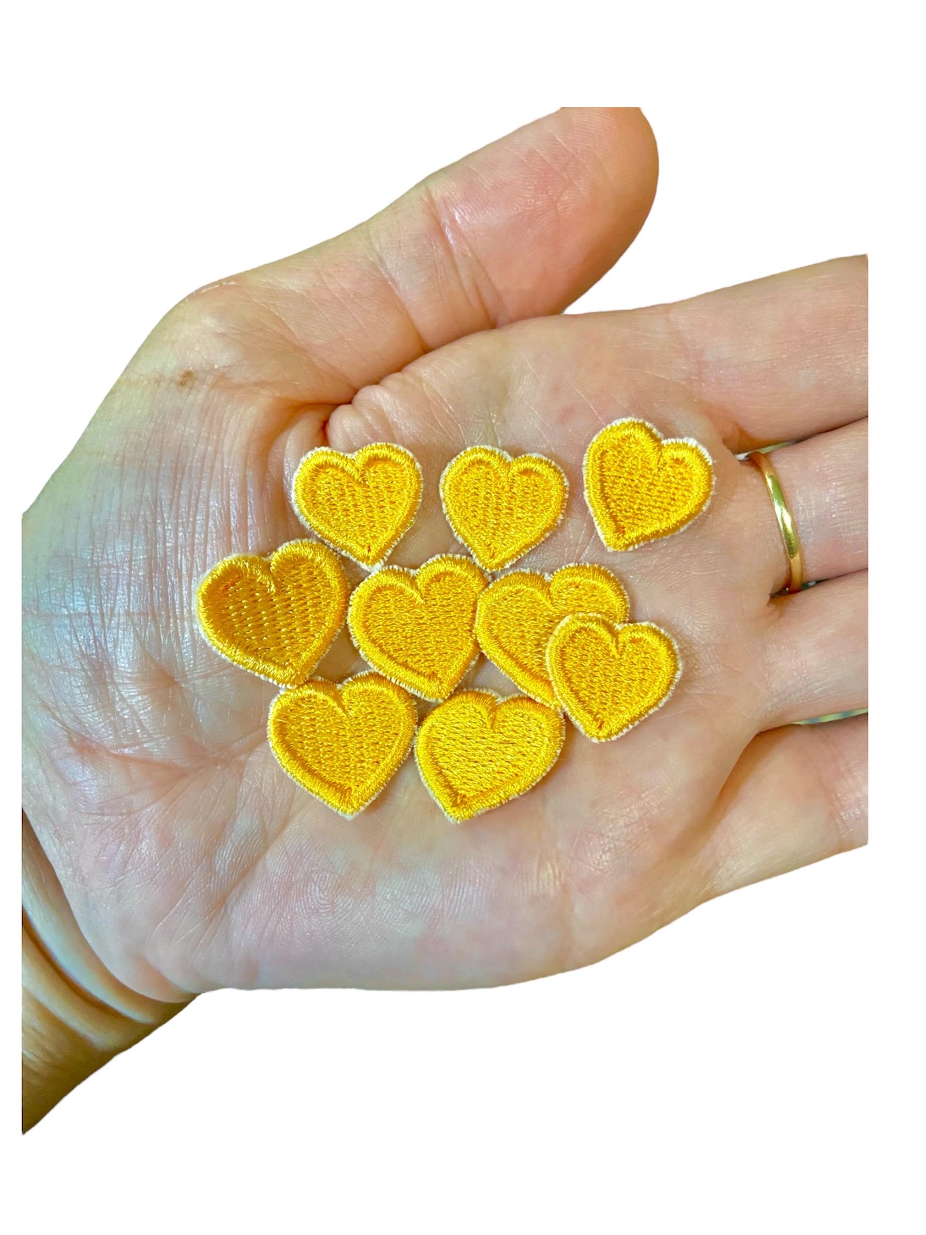 Tiny red  Heart Patch,red  Heart Badge,90's Girly Badge,DIY iron-on,Embroidered Heart Applique, Pop Culture Patch-Set of 5 red heart
