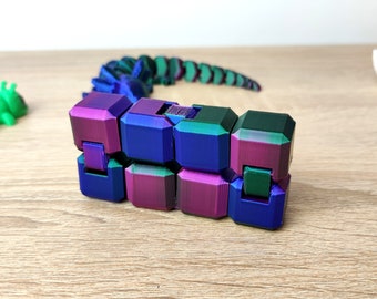 Infinity Cube - Lose Yourself in Its Endless Hypnotic Movement Fidget Toy