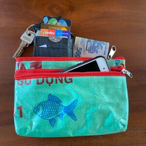 Recycled purse with 2 zippers image 3