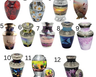 Keepsakes urns for ashes.  3 inch keepsakes for human ashes.  Female and male urns for ashes keepsake small size