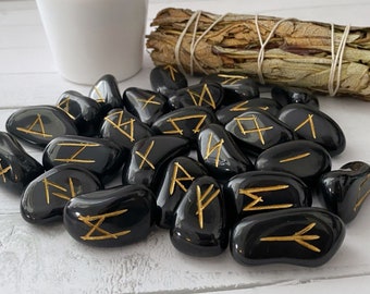 Orakel Runen Set aus schwarze Agate Steinen Esotherik