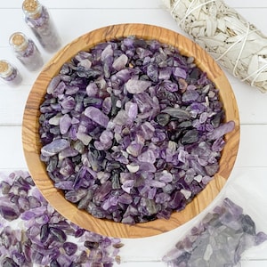 Cristales de amatista pulidos en forma de virutas / Minipiedras de amatista / Cristales de amatista en forma de bola para velas, hechizos, manualidades, joyería y oráculos.
