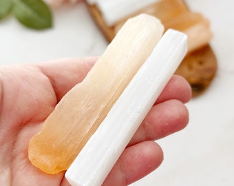 Bâtons de sélénite brute : cristaux de sélénite naturels oranges ou blancs (3-4 pouces)