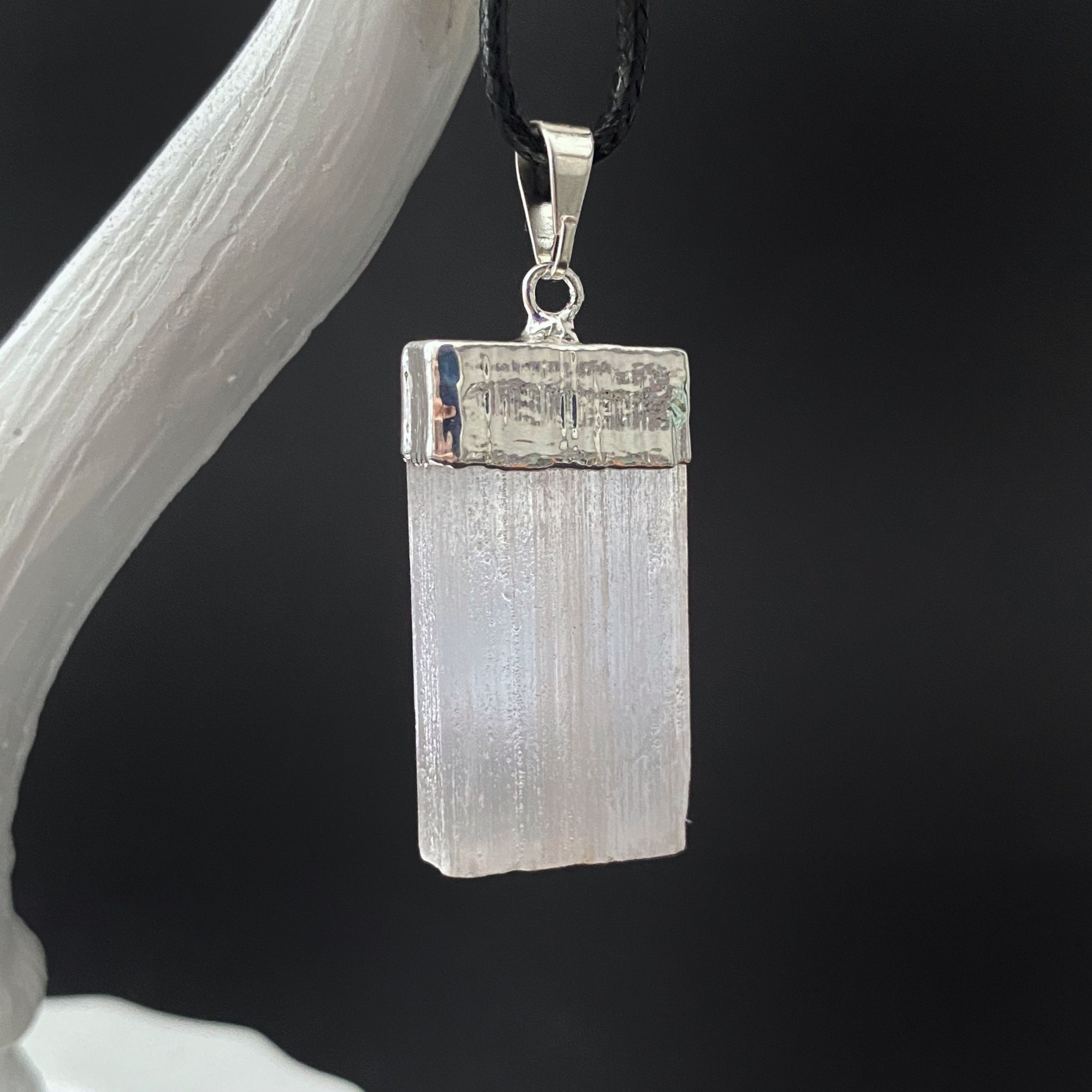Selenite Necklace, Raw Selenite Crystal Necklace, Selenite Pendant, Selenite with Silver Cap Pendant, Rough Selenite Pendant Necklace