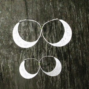 Hmong Vintage Handmade Earrings Hill Tribe  Old Hoop Loop aluminum