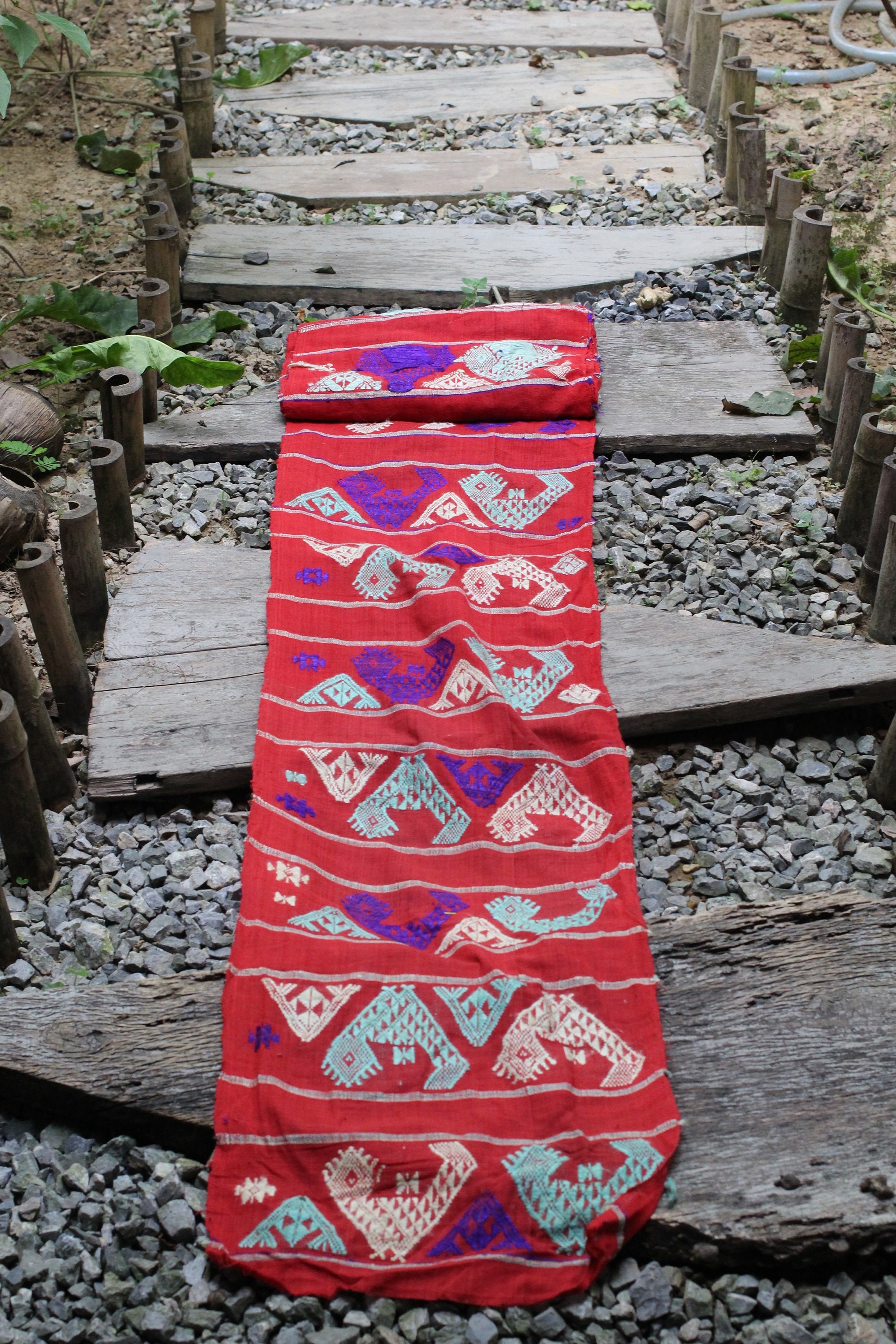 2.6m Vintage Thai Hill Tribe Fabric Handwoven, Vintage Tribal White