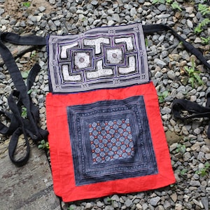 2 camadas vintage Hmong Hill tribo bebê wrap tecido feito à mão, batik à mão, vintage tribal bordado algodão bebê portador com alça de gravata