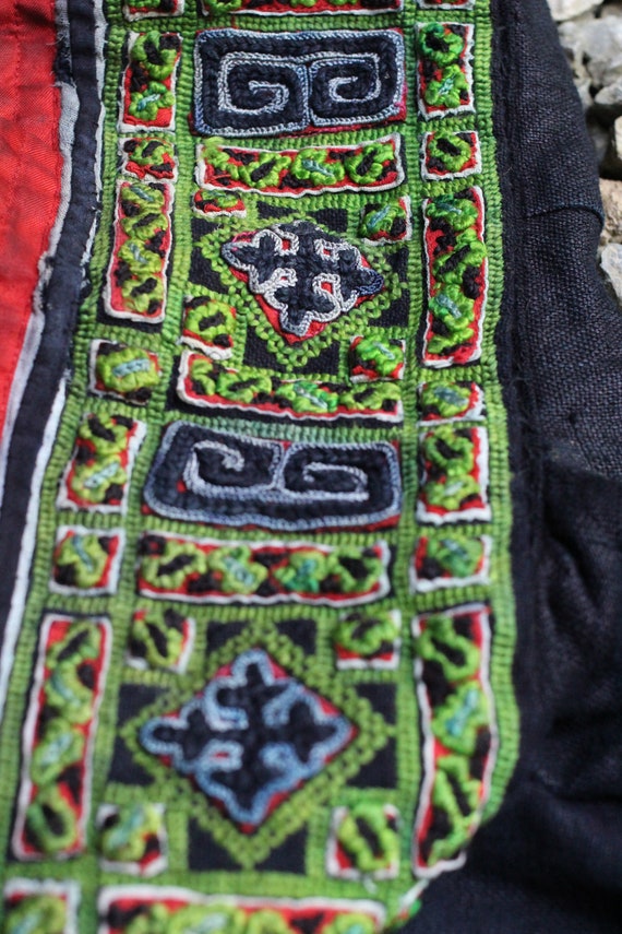Traditional vintage Jacket Hmong Hill Tribe Embro… - image 8