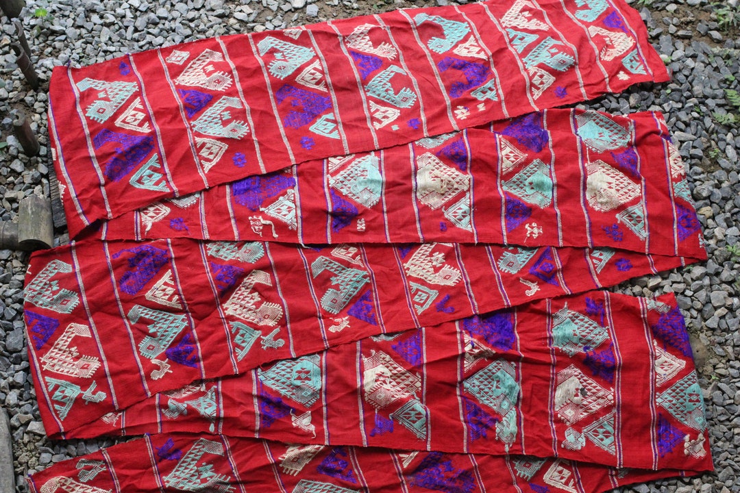 2.6m Vintage Thai Hill Tribe Fabric Handwoven, Vintage Tribal White