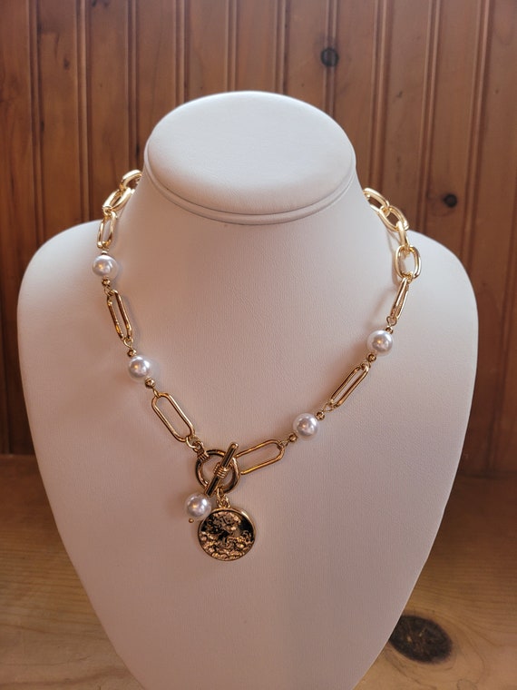 Pearl Portrait Chain Link Necklace - image 2