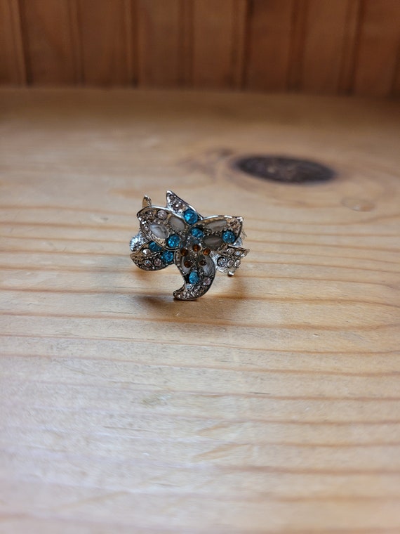 Floral Ring - image 3