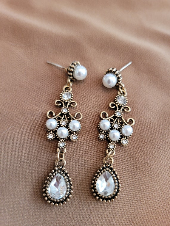 Pearl Earrings - image 1