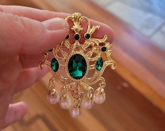 Superbe Collier en Jade et argent Old silver jade carved necklace