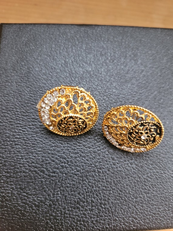 Disk Earrings - image 7
