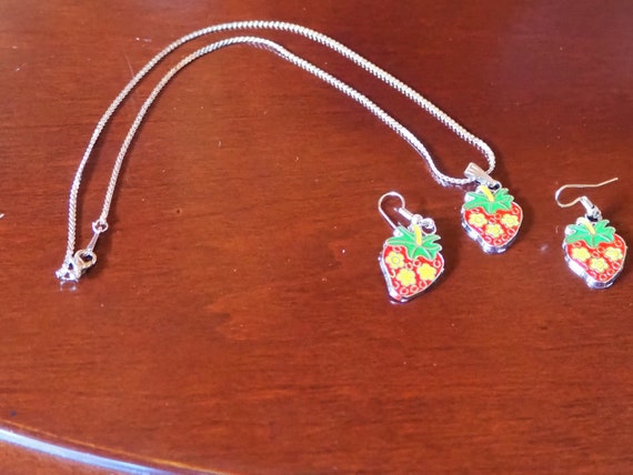 Strawberries and Flowers Necklace and Earring Set - image 5