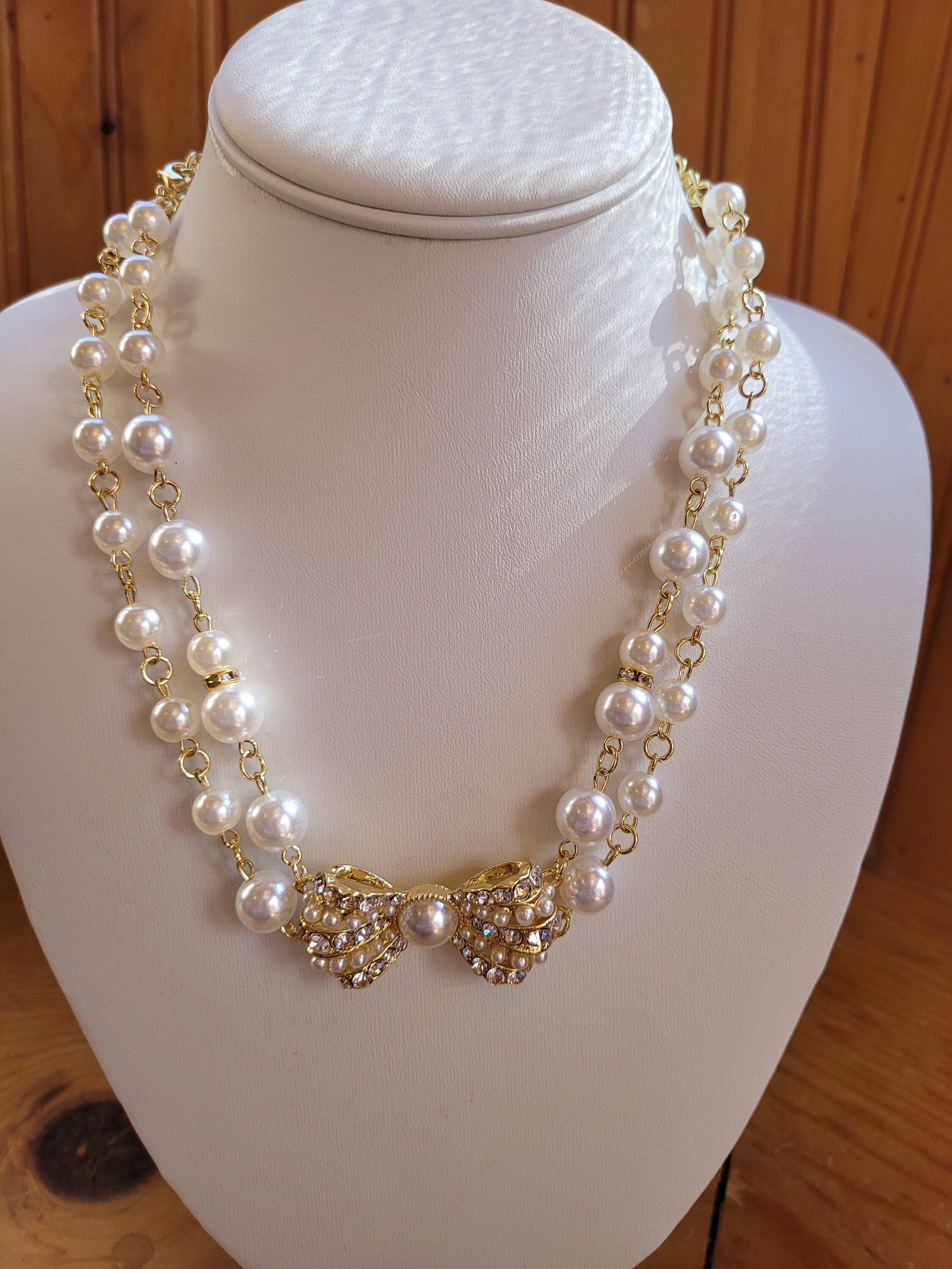 Pearl Bow Necklace - Etsy