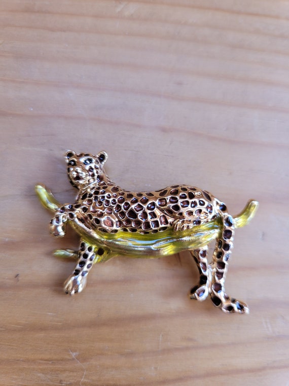 Leopard Brooch - image 5