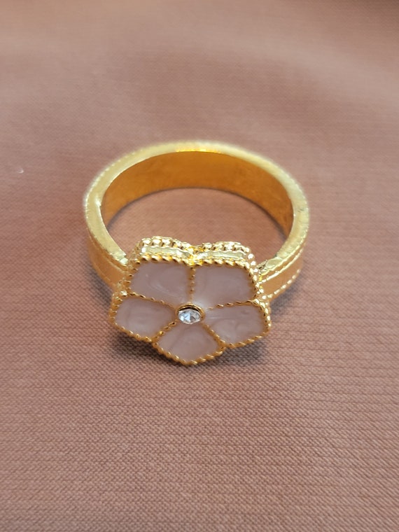 Flower Ring - image 2