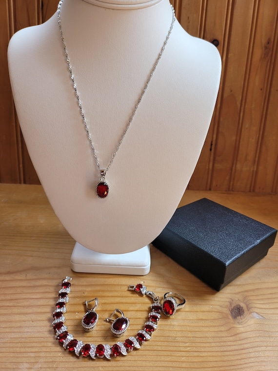 Ruby Jewelry Set - image 6