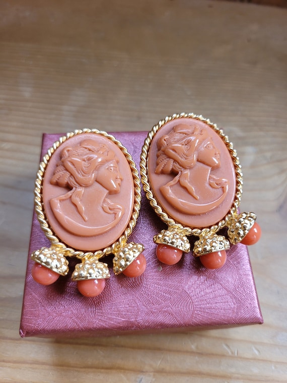 Coral Cameo Earrings - image 8