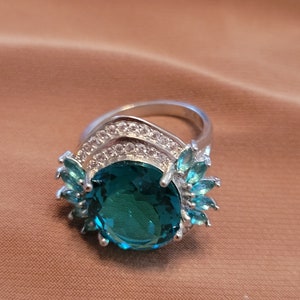 Anillo de aguamarina