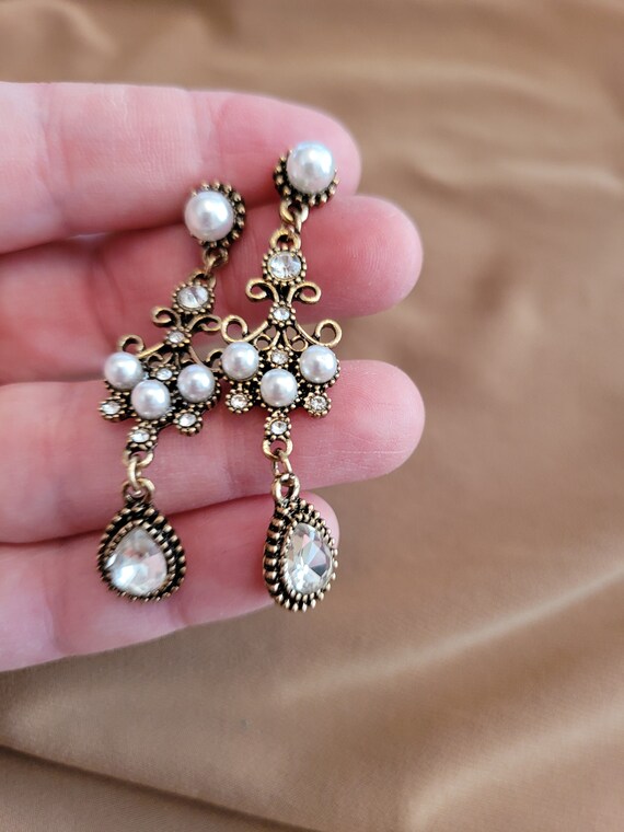 Pearl Earrings - image 6