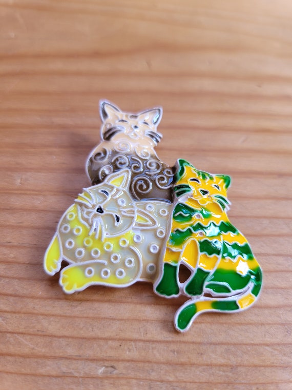 Three Cats Brooch - image 4