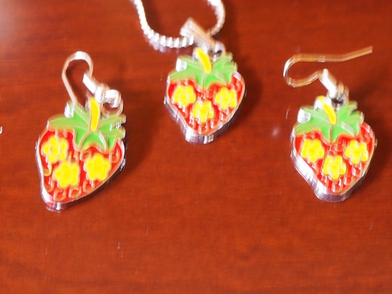 Strawberries and Flowers Necklace and Earring Set - image 4